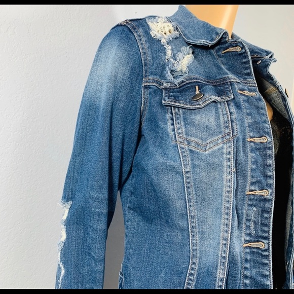 Forever 21 Jackets & Blazers - 🍄Forever 21 Distressed Ripped Jean Denim Jacket